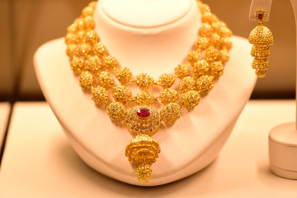 Misterna złota biżuteria Arabska, biżuteria Bliskiego Wschodu